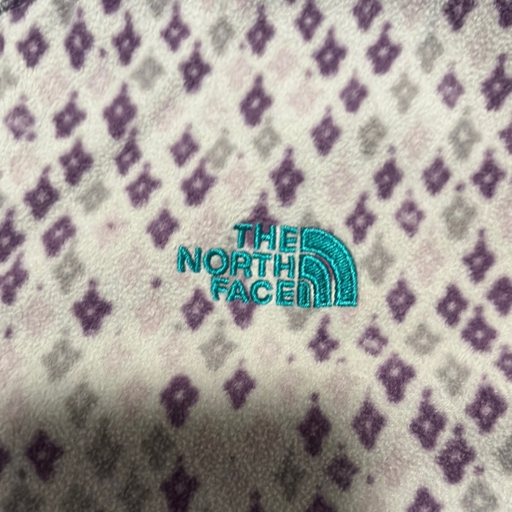 The North Face Gray and Blue Patterned Pullover - Picture 4 of 5